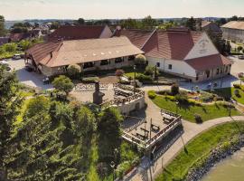Penzion Dašické sklepy，位于Dašice的酒店