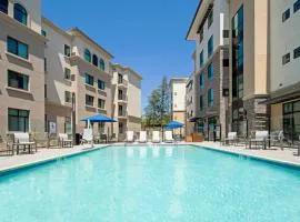 Holiday Inn Express & Suites - Valencia - Santa Clarita by IHG