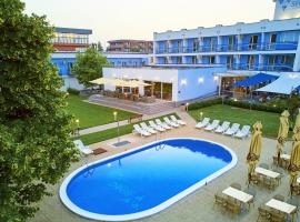 Hotel Senec Aqua Resort，位于塞内奇的酒店