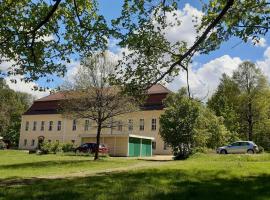 Orangerie im Schlosspark zu Arnsdorf，位于Arnsdorf的低价酒店