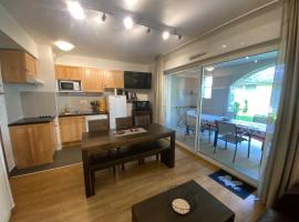 Appartement hyper-centre Loudenvielle 6personnes Jardin proche Balnéa et Skywall，位于卢登维耶尔的酒店