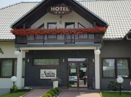 Hotel Savana，位于Kłaj的酒店