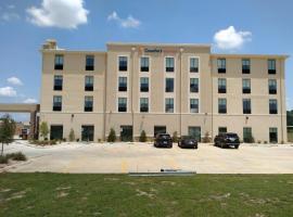Comfort Suites West Monroe near Ike Hamilton Expo Center，位于西门罗的酒店