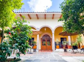 Casa aroma de café, en el corazón de Coatepec.，位于科阿特佩克的酒店