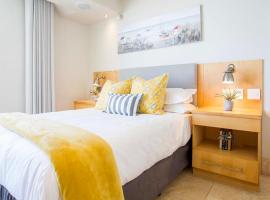 Room in Guest room - Comfy room in a Seafront Villa，位于赫罗德斯湾的酒店