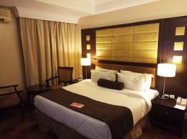 Owu Crown Hotel - Deluxe twin Bed Room