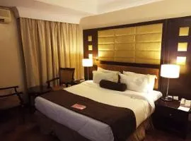 Room in Lodge - Owu Crown Hotel - Deluxetwin Bed Room