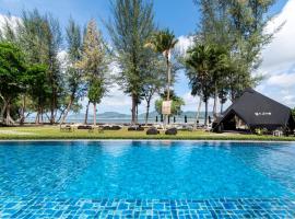 The Mangrove Phuket by Blu Monkey，位于攀瓦海滩的酒店