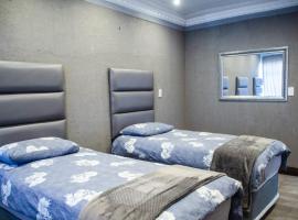 Simunye Guest House，位于克莱克斯多普的酒店
