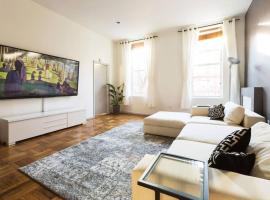 Union Square - Four Bedroom Condo-Hotel Suite，位于纽约的酒店