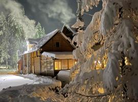 Hotel Te liqeni Rugove，位于Ðevukaj的酒店