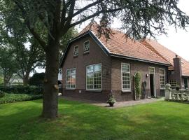 Charmantbuiten，位于Zandhuizen的家庭/亲子酒店