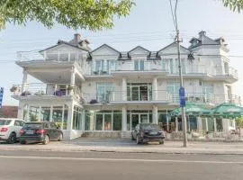 A klub apartmani