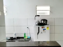 Apt Inteiro 02 Qts, 04 Pessoas, 15 min Praia