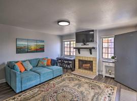 Cozy Monterey Apartment - Walk to Wharf and Dtwn!，位于蒙特雷的公寓