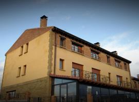 拉巴罗萨酒店，位于阿韦哈尔的酒店