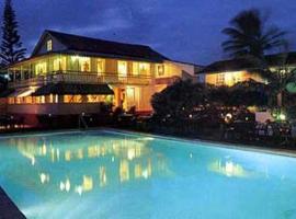 Orange Grove Hotel，位于卡斯特里的酒店