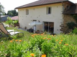 Gîte rénové 3 chambres avec cour et terrasse, proche musée et voie verte vers le lac du Der - FR-1-611-63，位于Dommartin-le-Franc的酒店