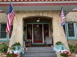 Ms. Maggie's South Country Inn，位于代托纳海滩的酒店