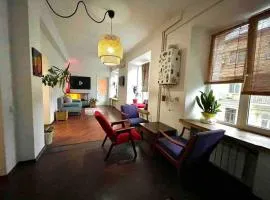 Cozy apartment on Deribasovskaya 10