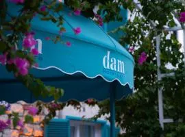 DAM HOTEL LARA