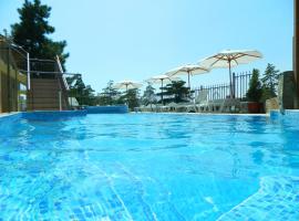 Family Hotel Privileg，位于阳光海滩Hanska Shatra Restaurant附近的酒店