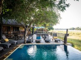 Umkumbe Safari Lodge Riverside，位于斯库库扎的酒店