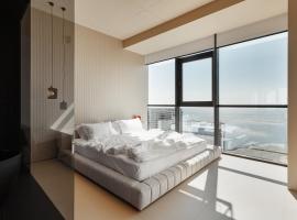 Sea and Sky Apartment，位于敖德萨的Spa酒店