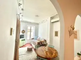 BNB RENTING Great studio in the heart of Cannes old city neighbourhood !