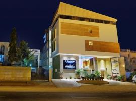 Coraltree Hotel Bangalore，位于班加罗尔的酒店