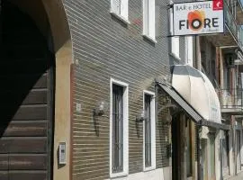 HOTEL FIORE & Fiocchi