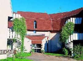 Minotel Le Chantereigne，位于圣特萨维内的酒店