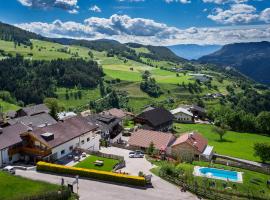 Hotel Gasthof Kircher，位于菲耶的酒店