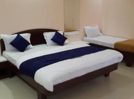 HOTEL RADHE，位于Kalri的酒店