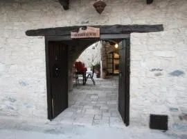 Afames House - Beautiful Traditional House