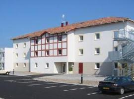 Minotel Les Bruyères，位于卡斯泰的酒店