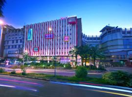 PGC西利利坦法维酒店，位于雅加达Pusat Grosir Cililitan附近的酒店