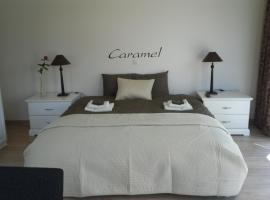 卡拉梅尔住宿加早餐旅馆，位于蒂伦豪特的酒店
