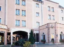 Minotel Sully，位于诺让莱罗特鲁的酒店