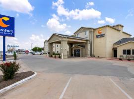 Comfort Inn & Suites Ponca City near Marland Mansion，位于Ponca City的酒店