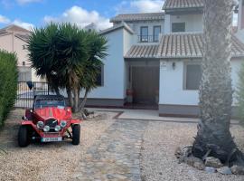 Impeccable 3-Bed Villa in Hancienda del alamo，位于弗安特阿拉莫的度假屋