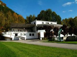 Laura，位于劳耶克特普利采的酒店