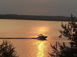 Mona，位于马马亚的酒店