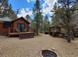 Live Simply Cabin, Walking distance to East Zion trails