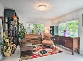 Shady and Eclectic Fort Lauderdale Dwelling with Yard!，位于劳德代尔堡Davis Park附近的酒店