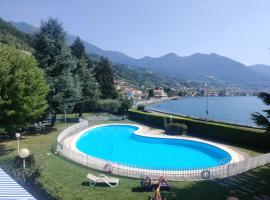 Appartamento Nelly - per 4 persone - Caray Park - Sale Marasino - Lago d'Iseo，位于马罗内的酒店