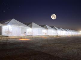 Shiv Tara Desert Camp，位于山姆的酒店
