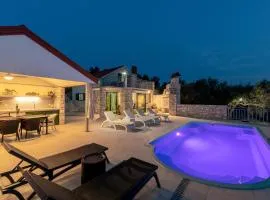 Villa Barbara - Olive Paradise, with chlorine-free pool