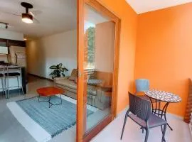 Algodão - Novo Flat com Piscina, 50mts da praia, churrasqueira privativa, ar con, wi-fi, netflix, garagem