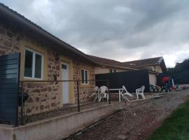 Gîte campagne，位于康斯拉维利的酒店